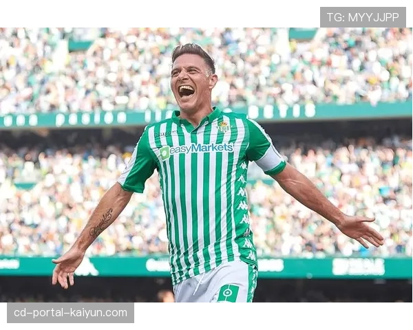 特写：41岁华金在贝蒂斯主场完成职业生涯最后一舞，全场动容