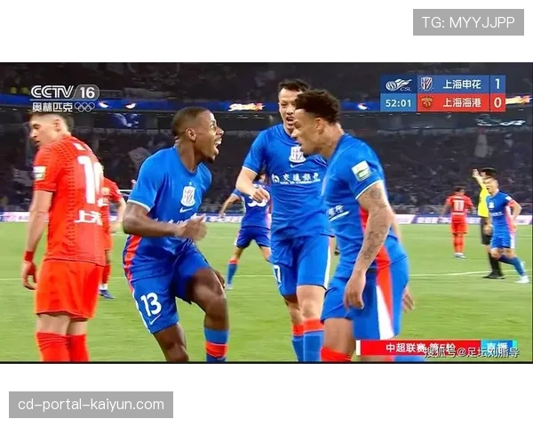 三中卫变阵的意外效果：上海海港德比战战术调整分析，斯卢茨基称'出乎意料'